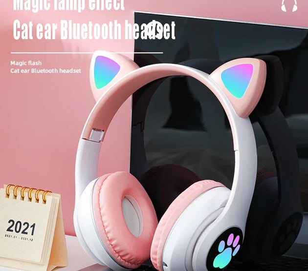 P47M Wireless Headphone Flash Light Cute Cat Bluetooth with Mic Control LED Stereo Music Helmet Phone Bluetooth Headset Gift